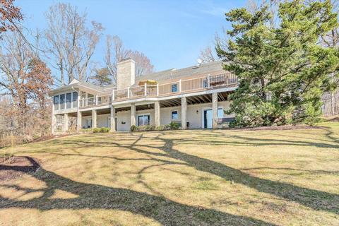 100 Bay Front Rd, Penhook, VA 24137 photo 5