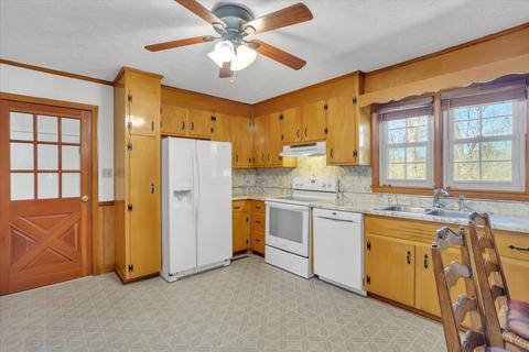 2775 Circle Creek Rd, Penhook, VA 24137 photo 13
