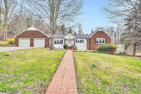 11625 Franklin St, Ferrum, VA 24088 photo 2