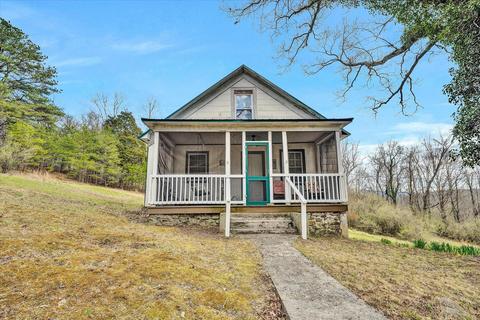 378 High St, Eagle Rock, VA 24085 photo 2