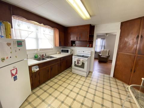 360 Riverview St, Rocky Mount, VA 24151 photo 4