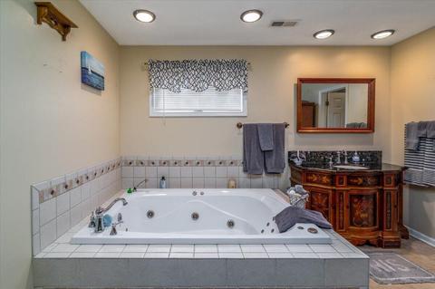 36 Windtree Dr, Moneta, VA 24121 photo 36
