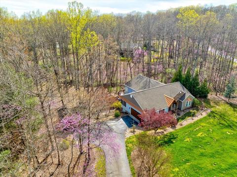 36 Windtree Dr, Moneta, VA 24121 photo 2