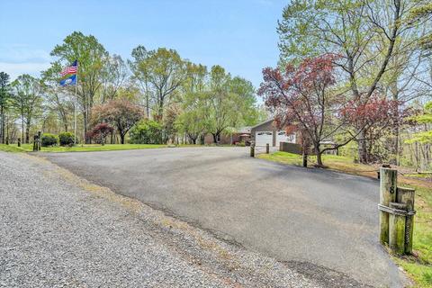 118 Hickory Dr, Goodview, VA 24095 photo 3