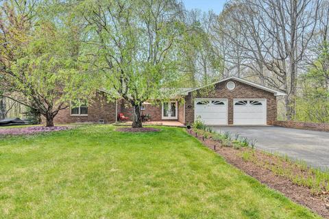 118 Hickory Dr, Goodview, VA 24095 photo 1