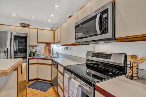 118 Hickory Dr, Goodview, VA 24095 photo 8