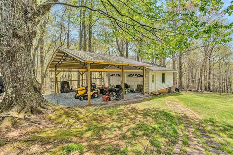 118 Hickory Dr, Goodview, VA 24095 photo 37