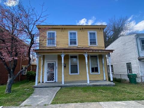 231 New St, Petersburg, VA 23805