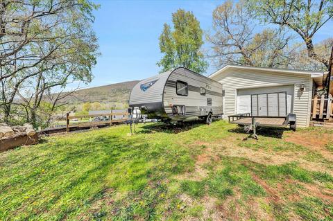 90 Chenault St, Buchanan, VA 24066 photo 32