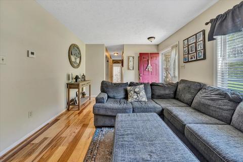 90 Chenault St, Buchanan, VA 24066 photo 7