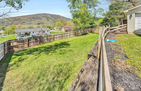 90 Chenault St, Buchanan, VA 24066 photo 33
