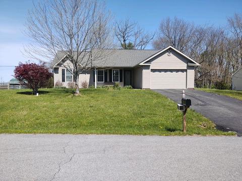 2005 Travis Ln, Pulaski, VA 24301 photo 2