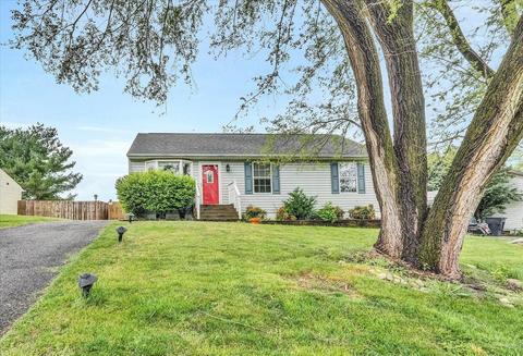 3348 Springtree Dr NE, Roanoke, VA 24012 photo 1