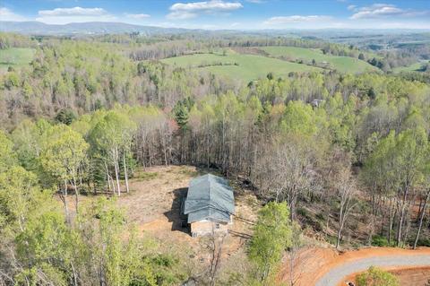 1381 Epperly Mill Rd SW, Floyd, VA 24091 photo 5