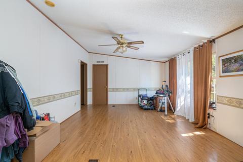 64 Hemlock Ln, Buchanan, VA 24066 photo 2