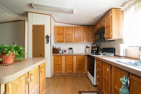 64 Hemlock Ln, Buchanan, VA 24066 photo 5