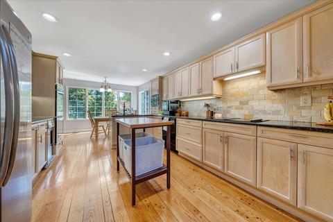 5586 Highfields Rd, Roanoke, VA 24018 photo 6