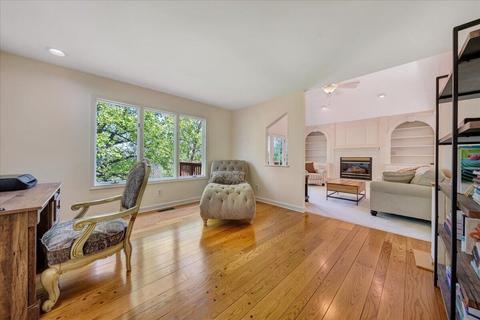 5586 Highfields Rd, Roanoke, VA 24018 photo 4