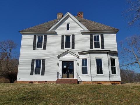 17749 Main St, Buchanan, VA 24066 photo 1