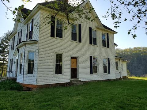 17749 Main St, Buchanan, VA 24066 photo 8