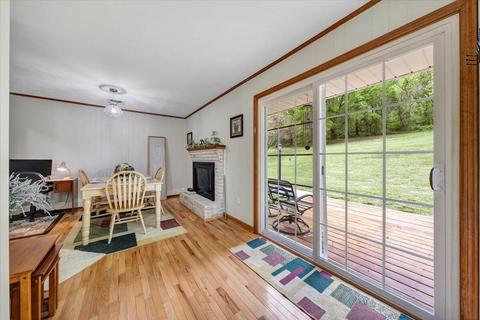 3744 Carson Rd NE, Roanoke, VA 24012 photo 10