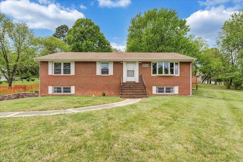 3744 Carson Rd NE, Roanoke, VA 24012 photo 1