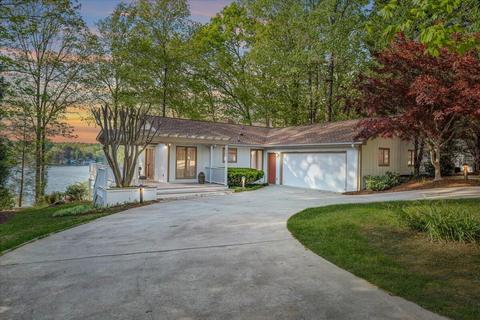 514 Anchor Dr, Moneta, VA 24121 photo 2