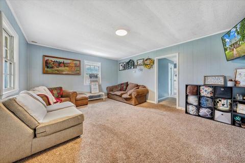 1500 Mountain Valley Rd, Axton, VA 24054 photo 3