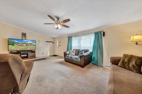 3368 Old Forge Rd, Callaway, VA 24067 photo 4