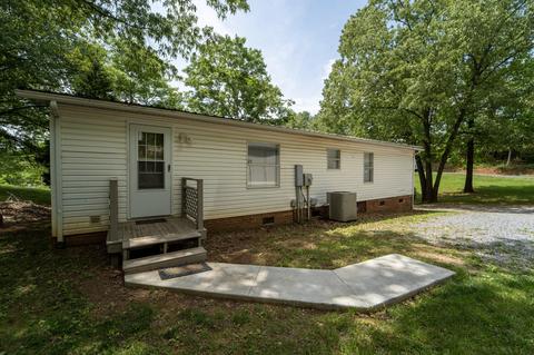 1423 Circlewood Loop, Goodview, VA 24095 photo 4