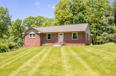 197 Silverleaf Ln SE, Floyd, VA 24091 photo 2
