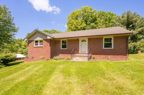 197 Silverleaf Ln SE, Floyd, VA 24091 photo 3