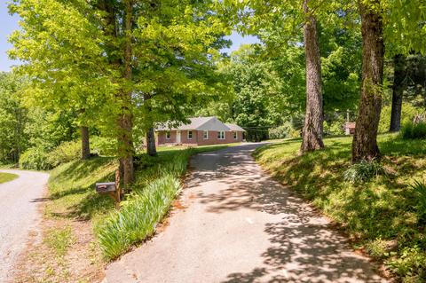 197 Silverleaf Ln SE, Floyd, VA 24091 photo 4