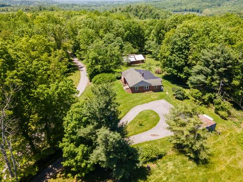 197 Silverleaf Ln SE, Floyd, VA 24091 photo 1