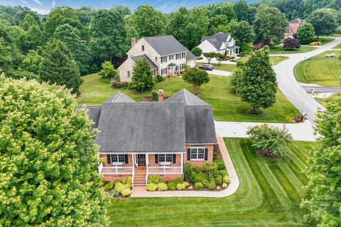 1018 Summerpark Dr, Forest, VA 24551 photo 3