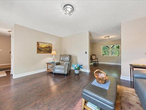 580 Windtree Dr, Moneta, VA 24121 photo 8