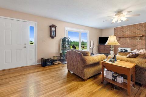 2869 Ayers Rd, Moneta, VA 24121 photo 7