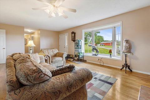 2869 Ayers Rd, Moneta, VA 24121 photo 8
