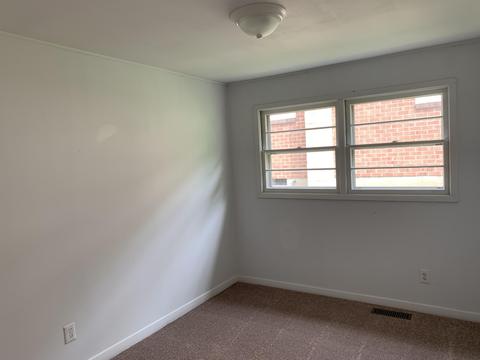 1941 S Byrd Ave, Covington, VA 24426 photo 5