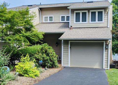 285 Waterside Dr, Moneta, VA 24121 photo 1