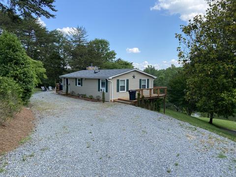 354 Deerpath Dr, Hardy, VA 24101 photo 3