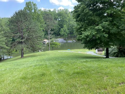 354 Deerpath Dr, Hardy, VA 24101 photo 1