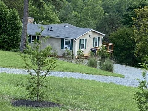 354 Deerpath Dr, Hardy, VA 24101 photo 2