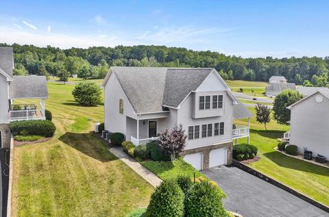 350 Lands End Cir, Union Hall, VA 24176