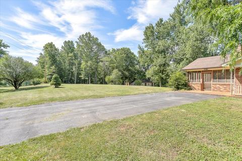 131 Pathfinder Dr, Henry, VA 24102 photo 3