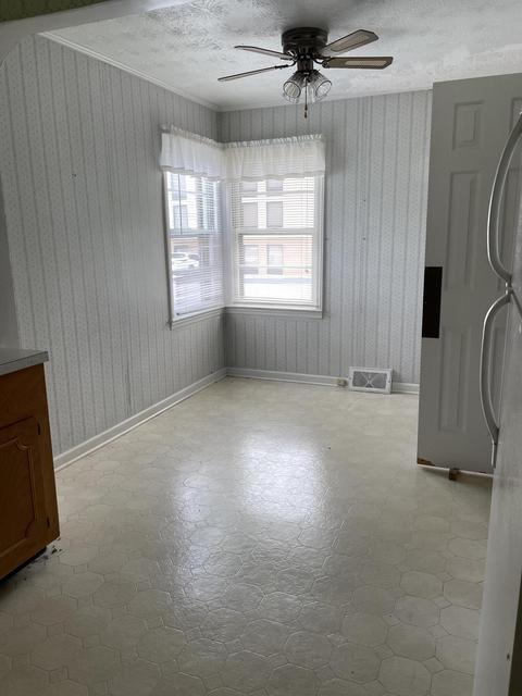 706 Carlyle St, Covington, VA 24426 photo 15