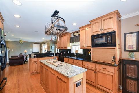 97 Doe Dr, Roanoke, VA 24012 photo 5