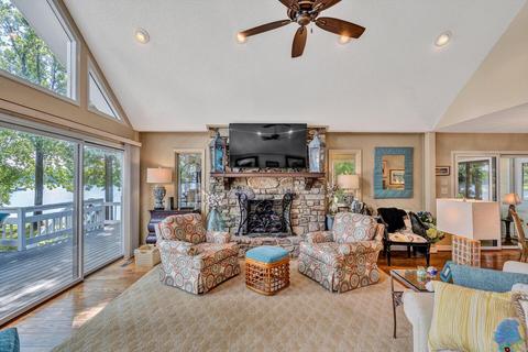 20 Lands End Rd, Penhook, VA 24137 photo 13