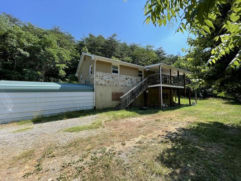 5658 Berry Patch Ln, Elliston, VA 24087 photo 1