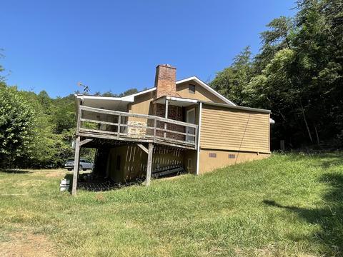 5658 Berry Patch Ln, Elliston, VA 24087 photo 4